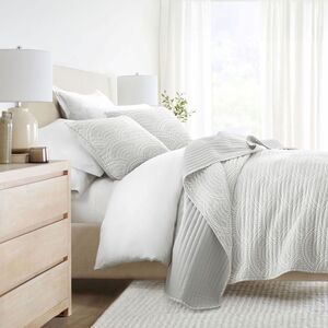 Lightweight Reversible Quilted Coverlet Set Scallop Gray Twin/Twin XL